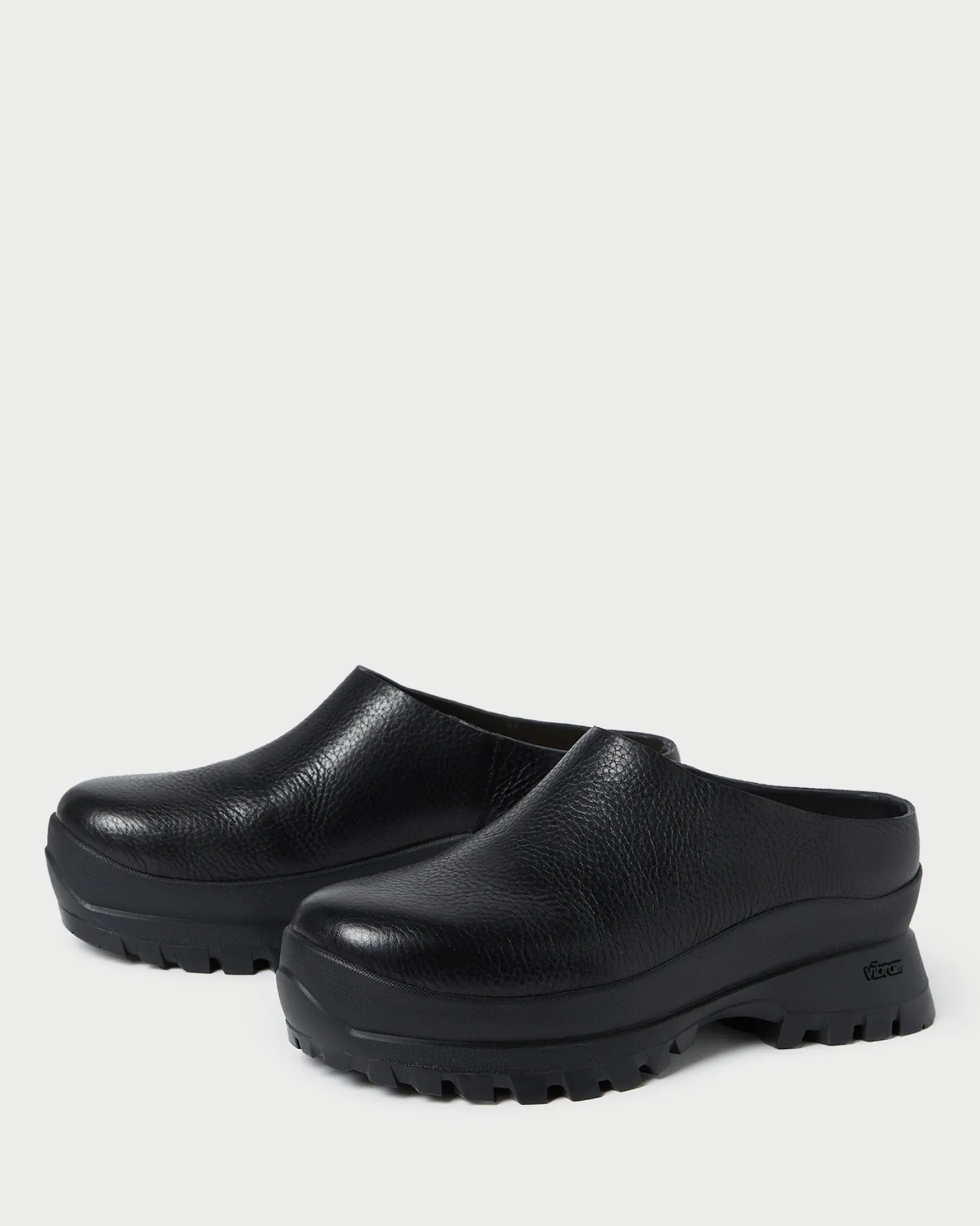 Hot Loeffler Randall Gemma Black Leather Lug Mule Black />